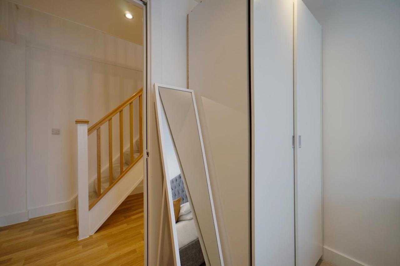 Modern 2 Bed Apartment With Juliet Balcony - Dhb Stays Leeds  Exterior photo