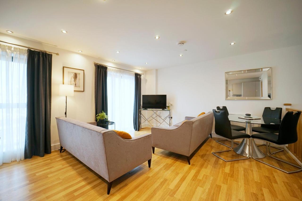 Modern 2 Bed Apartment With Juliet Balcony - Dhb Stays Leeds  Exterior photo